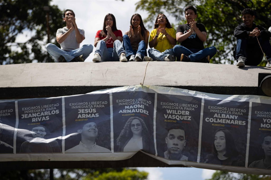 Estudiantes de la UCV exigen libertad plena para los presos políticos